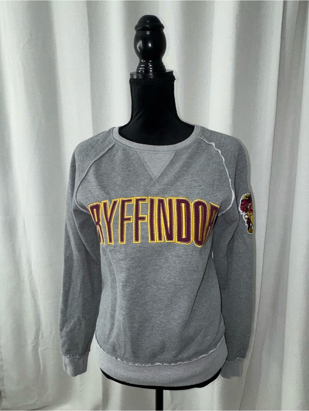 Gray Gryffindor Crewneck Sweatshirt for Women